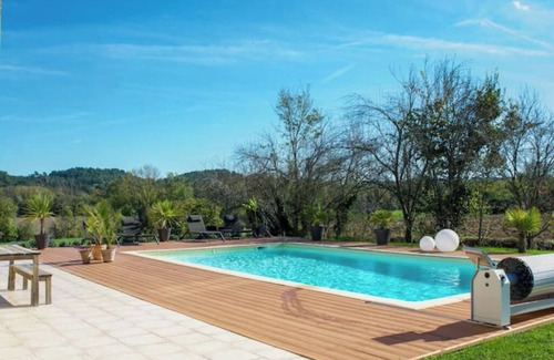 Monsempron-Libos House | La Maison aux Cyprès, charming guest house