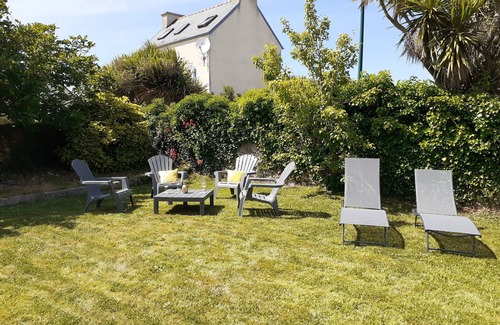 Goulven House | La Maison de la Baie - Comfort, nature & relaxation 200m from the sea and the GR34 hiking trail