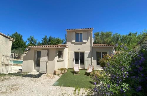 Vedene House | La maison en couleurs 3 étoiles, du calme proche d'Avignon