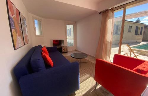 Vedene House | La maison en couleurs 3 étoiles, du calme proche d'Avignon