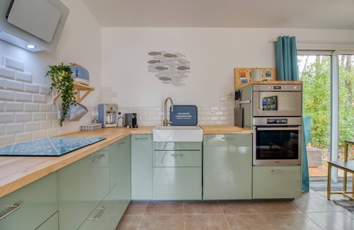 L'Epine House | La Maison, ★ L'her beau d'hier 3-bedroom house (sleeps 8) 300m from the beach ★
