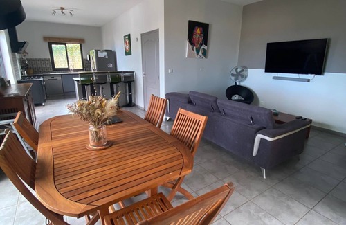 Saint-Leu House | La Maison Leu Bi Chic est Idéale Pour des Vacances en Famille ou Entre Amis