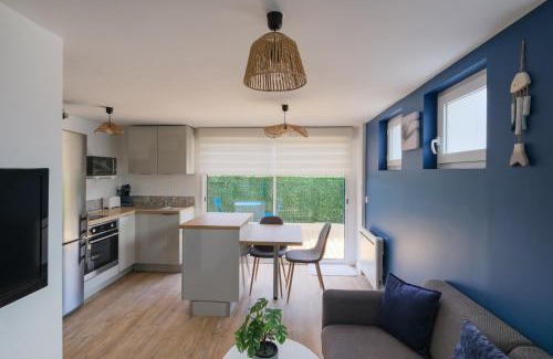 Saint-Nazaire Apartment | La Maritime - Vue port, 50 m de la plage de la baie