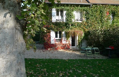 Quincy-Voisins Cottage | La Marquise Maison 10 Mn from Disneyland, easy access to the Portes De Paris