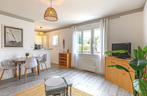 La Trinite-sur-Mer Apartment | La Meunerie by Interhome