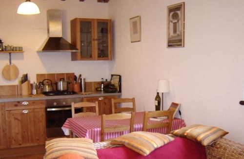 Monte Vidon Corrado Apartment | La-Mimosa, charming self-catering apartment in rural Le Marche