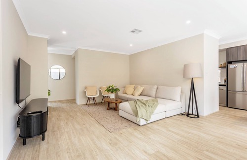 Karrinyup House | La Nouvelle Maison - Executive Escapes