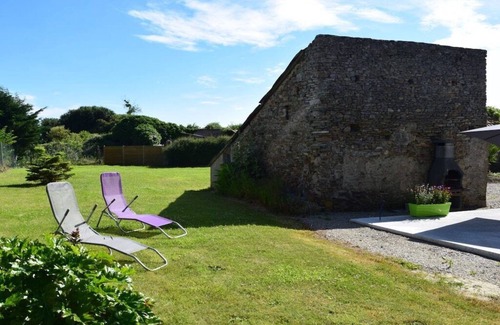 Saint-Germain-sur-Ay Cottage | La p"tite maison de la bergere