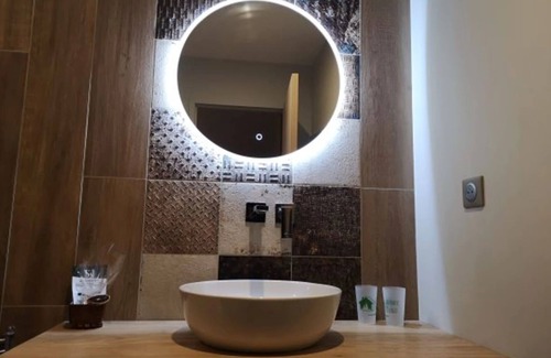 Saint-Laurent-en-Grandvaux Hotel | La Pause ô Logis