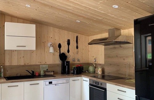 Saint-Affrique Cabin | La Petite Auberge Insolite, une Aventure Insolite Dans D'anciens box à Chevaux