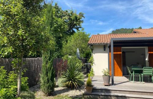 Pont-de-Labeaume House | La Petite Caserne - Gite 4 étoiles -