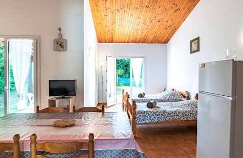 Sagone House | La Pinède, bungalow 6 pers. by Interhome