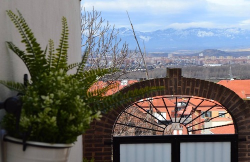 Villamediana de Iregua House | "La Prensa" A privileged place where wine culture is sipped.
