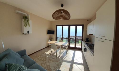 Pieve Apartment | La Quiete Barbara apartment Terrace Lake view