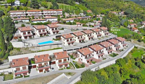 Pieve Apartment | La Quiete Barbara apartment Terrace Lake view