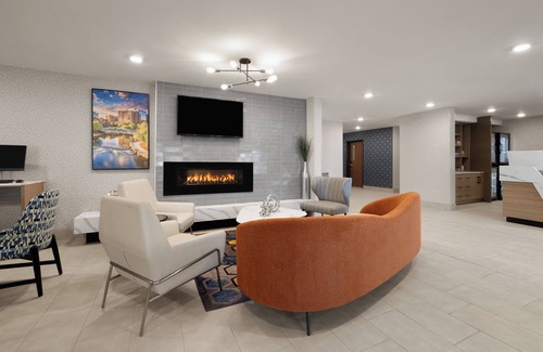 Greenville - Spartanburg Hotel | La Quinta Inn & Suites by Wyndham Greenville Woodruff Rd.