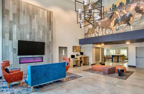 Las Colinas Hotel | La Quinta Inn & Suites by Wyndham Dallas - Las Colinas