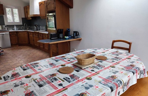 Noisy-sur-Ecole Cottage | La Rochetine-forêt des 3 pignons