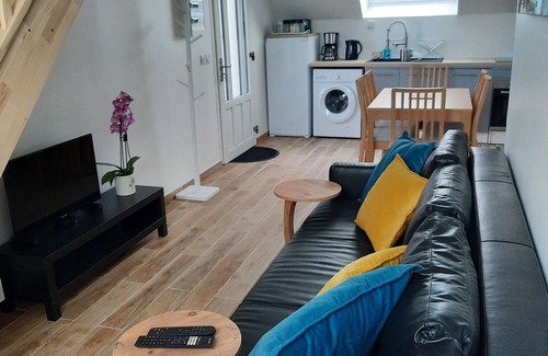 Saint-Come-de-Fresne Apartment | La Rose des Vents" duplex apartment with sea view and Arromanches pontoons