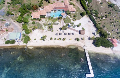 Les Terres Basses Villa | La Salamandre