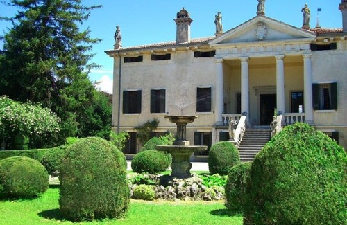 Gargagnago di Valpolicella Villa | LA SERENELLA West Wing, 16th Century Palladian Villa in Valpolicella