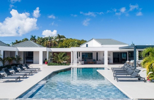 Nettle Bay Villa | La Siesta (4/5 Rooms)