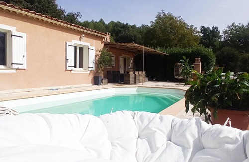 Esparron-de-Verdon Villa | La sousto du lac sauvage