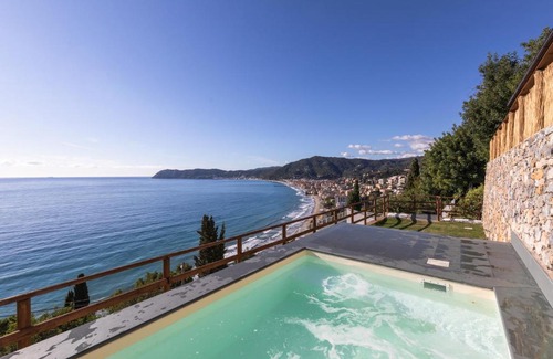 Alassio Resort | La Sterlizia di Santa Croce