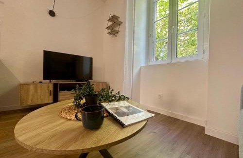 Orange Apartment | La suite-Appartement Cosy 300m du théâtre Antique