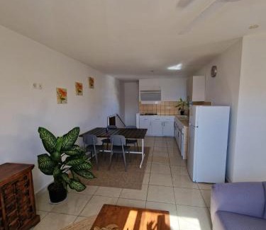 Saint-Pierre De La Reunion Apartment | La Tierra Santa