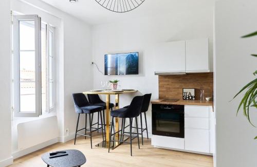 Cholet Apartment | La Trilogie Choletaise Netflix, Prime Video, Disney plus