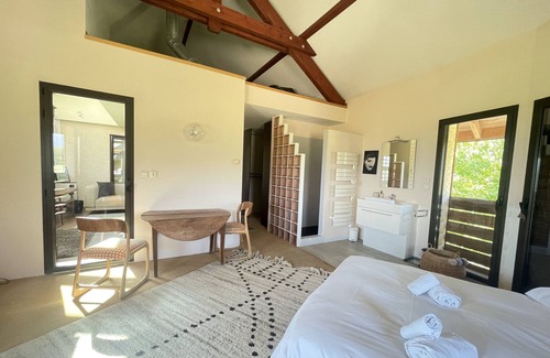 Pringy House | La Tuilière, former 19th century Tuilerie, 8pers. with swimming pool