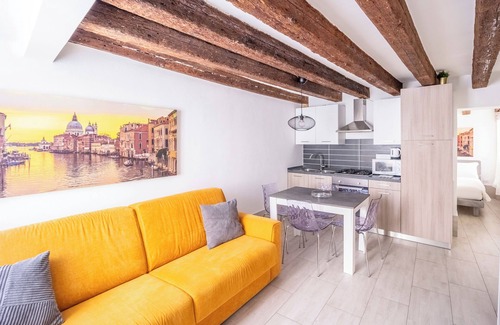 Castello Apartment | La Vida