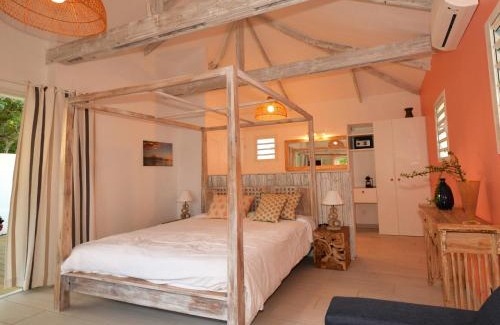 La Saline Les Bains Bed & Breakfast | La Villa de la Plage