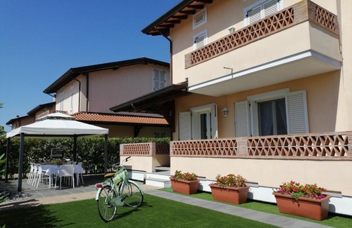 Pietrasanta House | La Villa del Marchese