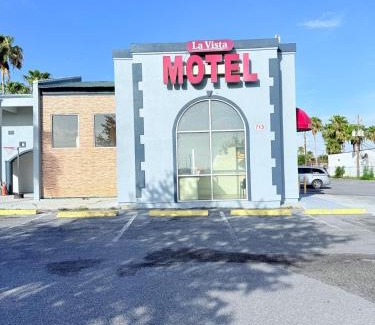 Brownsville Hotel | La Vista Motel