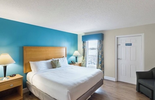 Northeast Virginia Beach Resort | Labor Day Week Special in Virginia Beach!