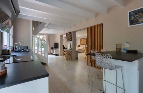 Lacanau Villa | Lacanau, upscale villa, sleeps up to 17, private Jacuzzi