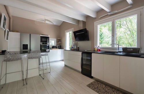 Lacanau Villa | Lacanau, upscale villa, sleeps up to 17, private Jacuzzi