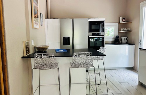 Lacanau Villa | Lacanau, upscale villa, sleeps up to 17, private Jacuzzi