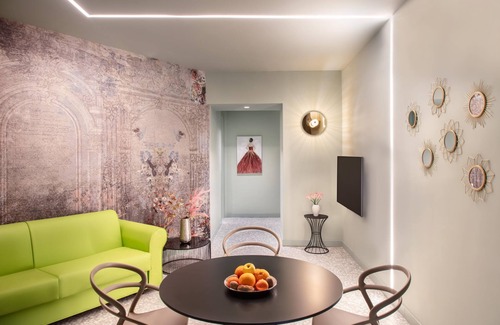 Naples City Centre Apartment | Lady Rose Privilege Suite
