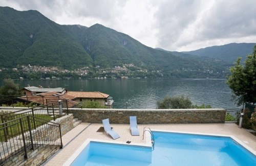 Laglio Apartment | Laglio Contemporary Home with pool sleeps 4 by Italian Apartments.