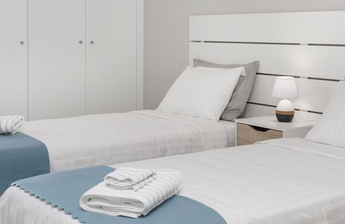 Foz do Arelho Apartment | Lagoa Views- Holiday Apartment SCH 075