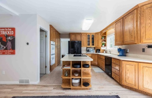 Farmington House | Lagoon Basecamp-Hot Tub, Large Deck, Valley View!