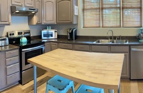 Port St. Joe House | Lagoon Front, Fire Pit, Quiet, Nature ~ Otter Cove