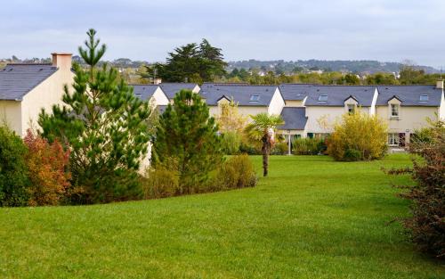 Crozon Resort | Lagrange Vacances Le Hameau De Peemor Pen