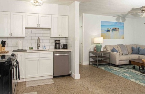 Stuart House | Laguna Retreat – Hot Tub, Fire Pit, & Game Room Fun!
