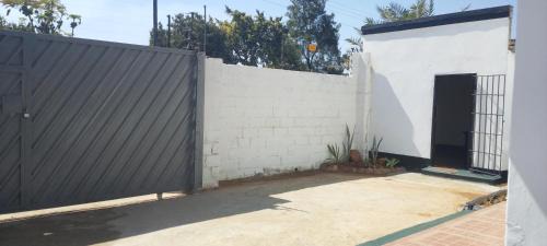 Lusaka Cabin | LaJoy Lodge