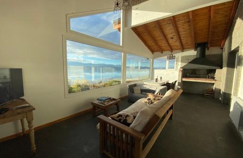 San Carlos de Bariloche House | Lake