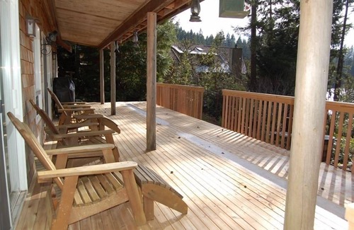 Burley Cabin | Lake Cabin Retreat on the Olympic Peninsula